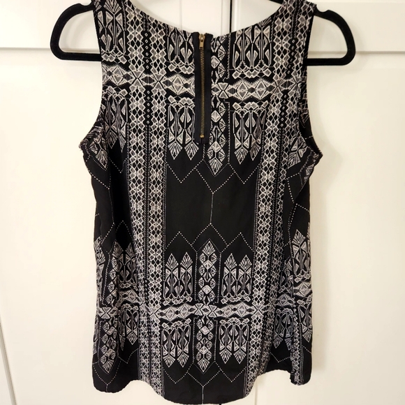 OLIVE & OAK Black White blouse - Picture 2 of 6